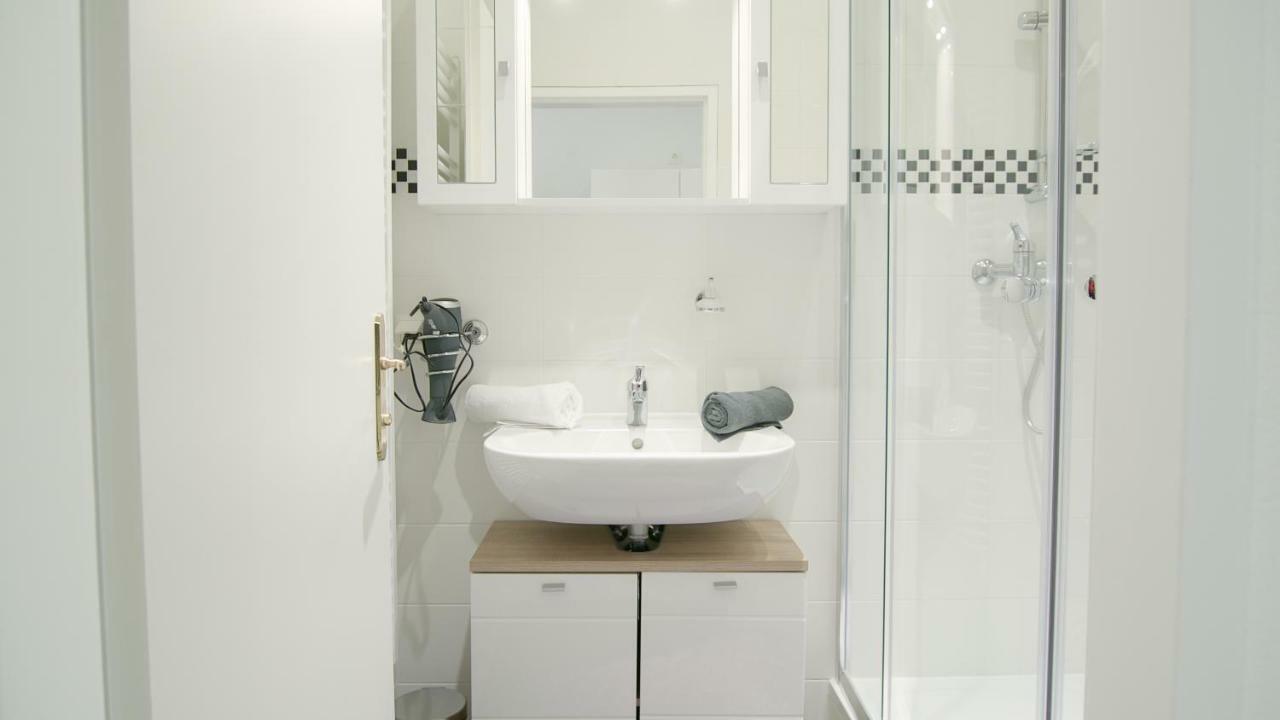 Lotus Apartment Βιέννη Εξωτερικό φωτογραφία